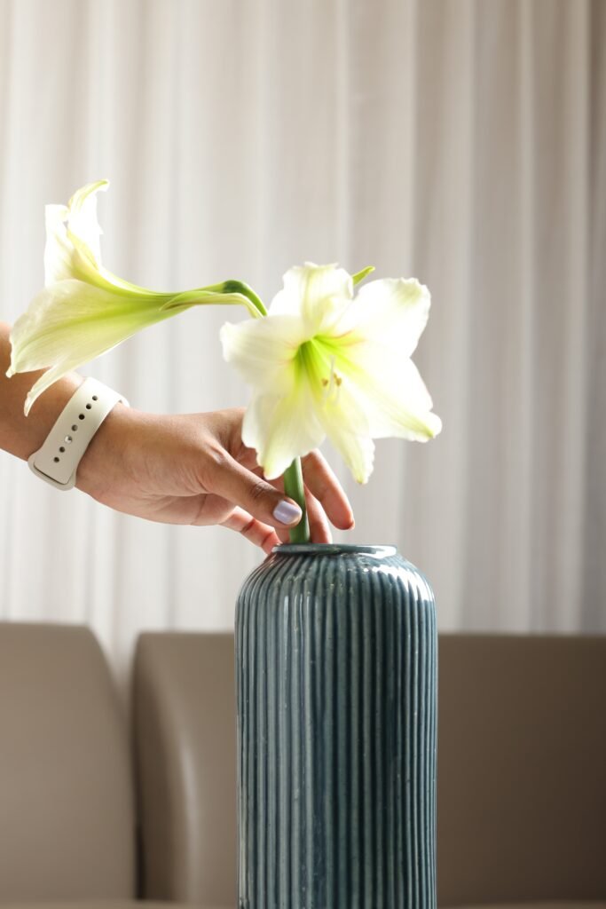 TAMALA VASE