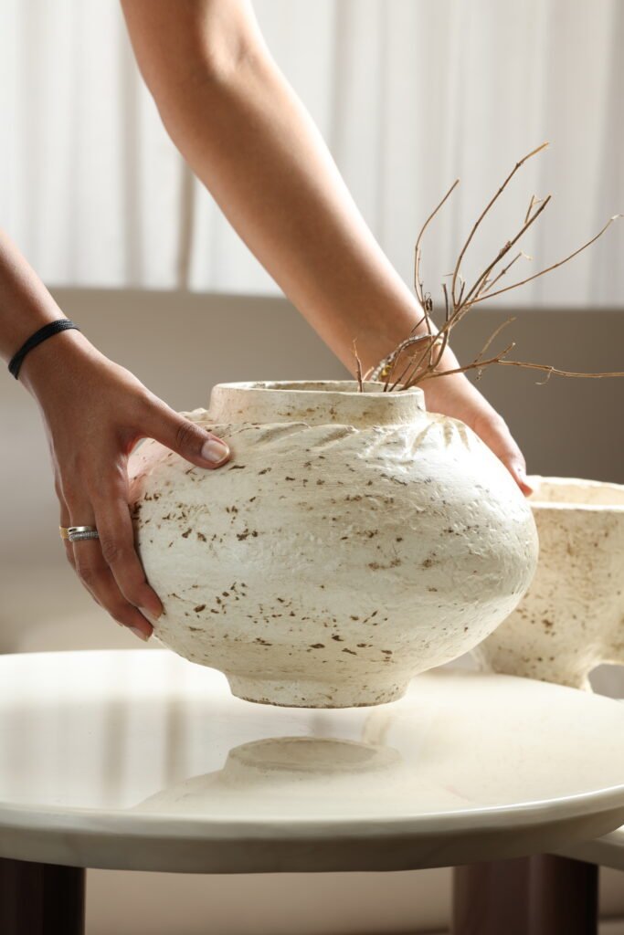 NIDO VASE