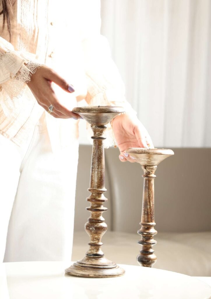 CHENE CANDLE HOLDER