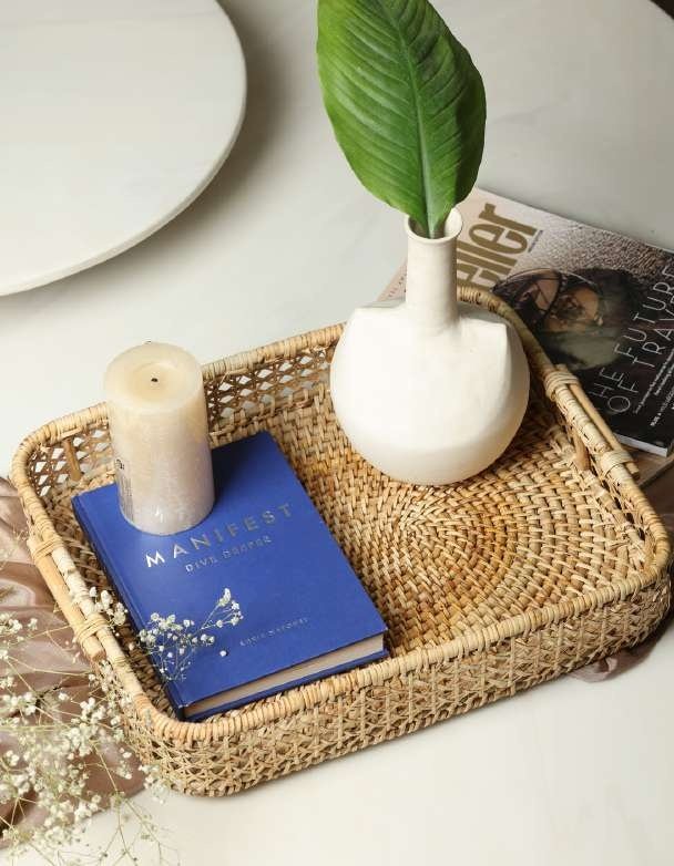 IRIS KNITTED TRAY